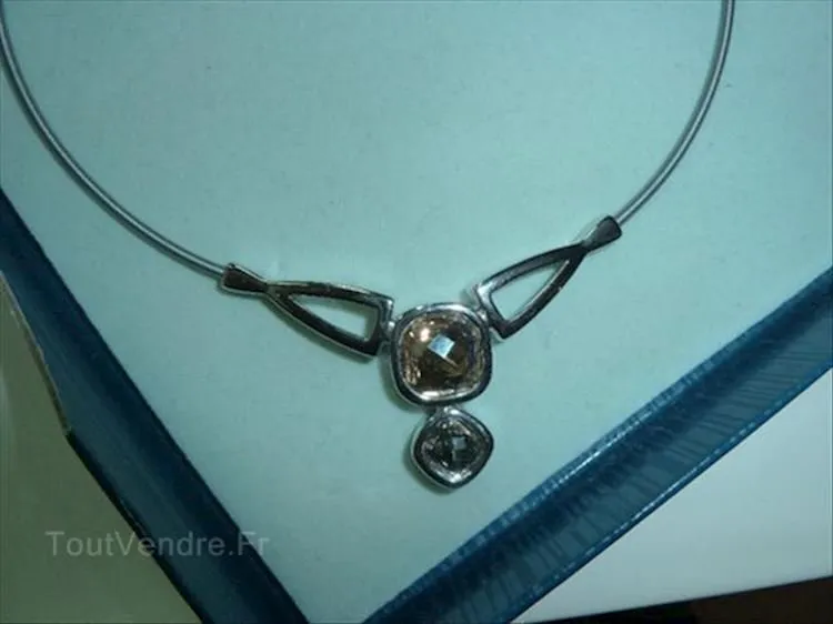 Collier violette