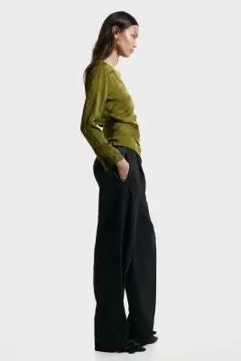 Blouse asymétrique en tissu jacquard - Olive doré — photo 3