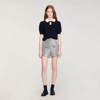 Pull en maille torsadée col perlé