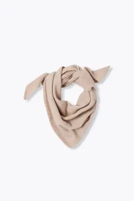 Echarpe triangle en maille