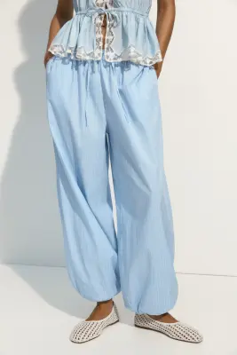Pantalon en coton avec jambes ballon - Bleu clair/rayures tennis — photo 1