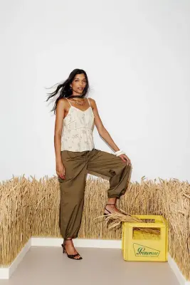 Top fleuri à bretelles Femme — photo 3