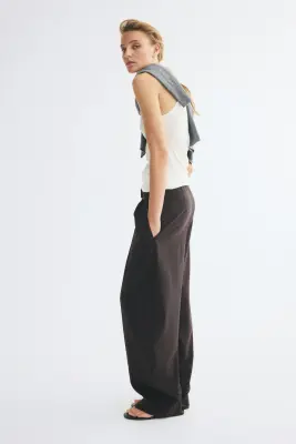 Pantalon chic avec jambes barrel - Marron foncé — photo 3