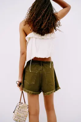 Short frangé en denim - Vert kaki foncé — photo 3