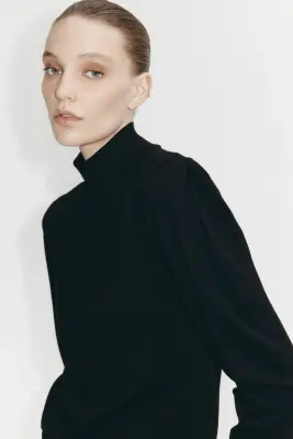Top en maille fine avec col cheminée - Noir — photo 1