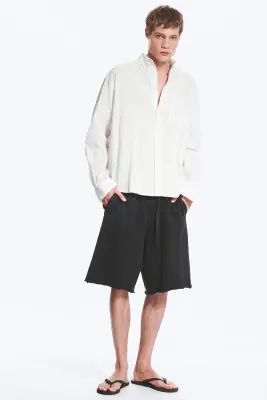 Chemise structurée ample boutonnée - Blanc poudré rayé — photo 1