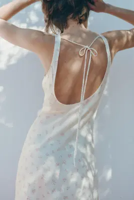 Robe en satin avec encolure bénitier - Crème/fleuri — photo 2
