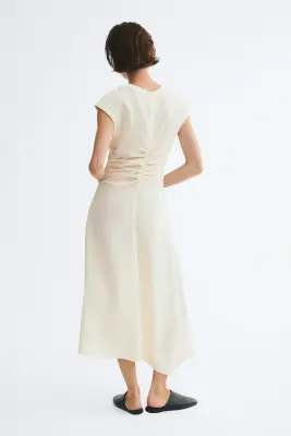 Robe à mancherons avec base en pointes - Crème — photo 1
