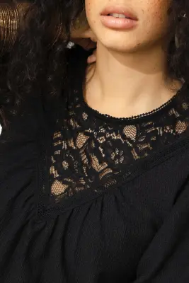 T-shirt détail dentelle Femme — photo 5