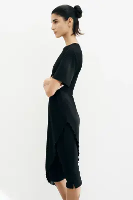 Long T-shirt asymétrique - Noir — photo 3
