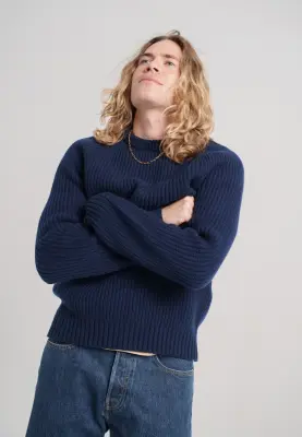 Le pull côtelé - Bleu marine
