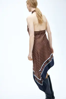 Robe dos nu asymétrique en satin - Marron/pois — photo 4