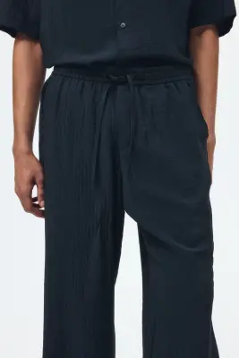 Pantalon texturé Relaxed Fit - Noir — photo 1