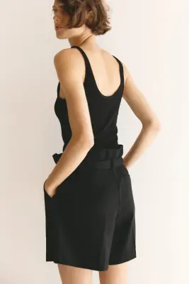 Short en viscose mélangée avec ceinture - Noir — photo 4