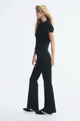 Pantalon évasé 7/8 - Noir — photo 2