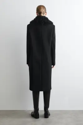 MANTEAU LONG EN LAINE À COL EN PEAU LAINÉE - NOIR — photo 2