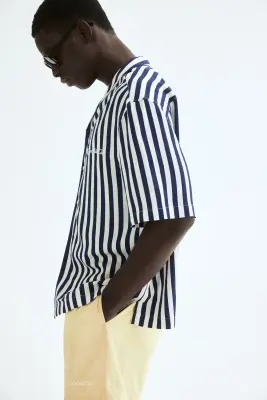 Chemise Relaxed Fit avec col cubain - Bleu marine/East Isles Club — photo 3