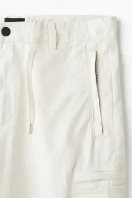 Pantalon cargo Regular Fit en twill - Blanc — photo 1