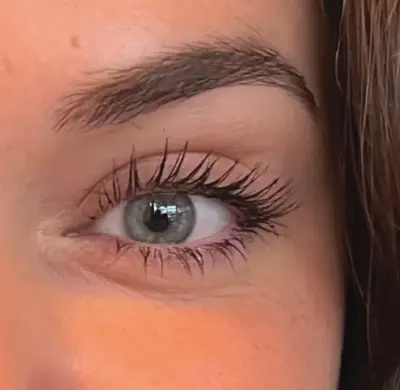 Mascara noir rechargeable, brosse DEFINITION — photo 2