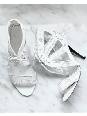 Sandales à talon en cuir et dentelle blanche NEUVES Prix boutique 640€ Taille 40 — photo 3