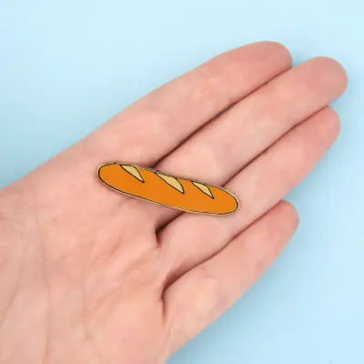 Pin's Baguette Coucou Suzette — photo 3