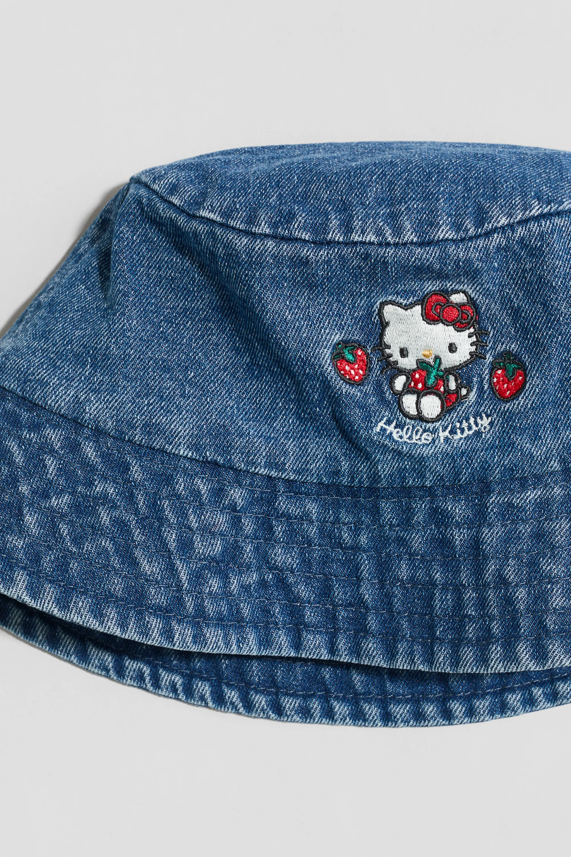 Bob en denim avec broderie - Bleu denim/Hello Kitty
