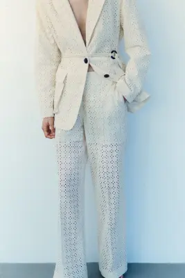Pantalon chic avec broderie anglaise - Beige clair — photo 4