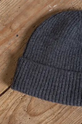 Arpenteur – VICKO WOOL BEANIE – CHARCOAL — photo 2