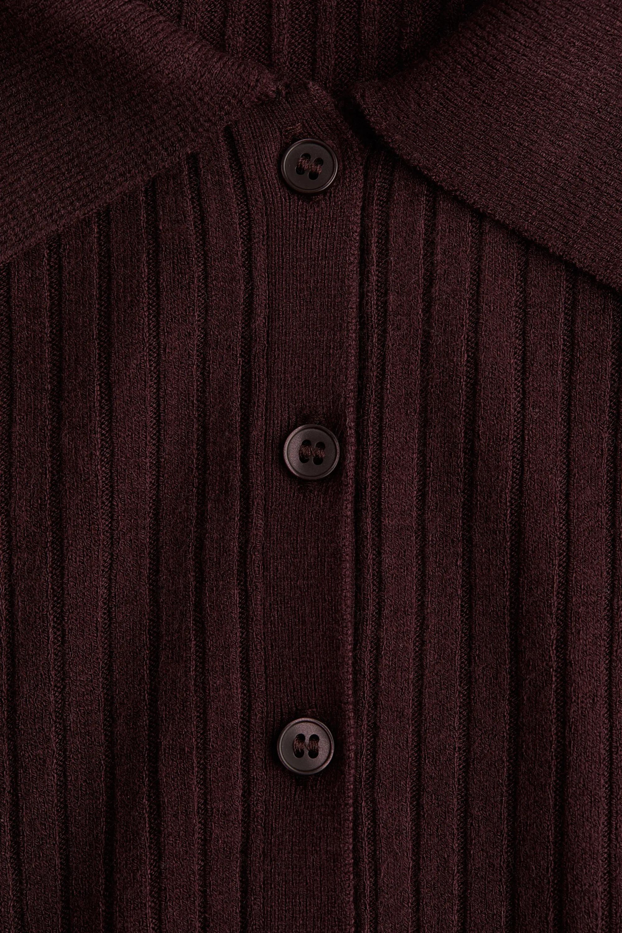 Robe en maille côtelée avec col - Bordeaux