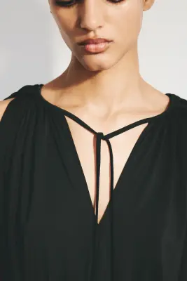 Robe en jersey avec cape - Noir — photo 1