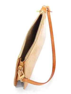 Petit sac pochette LEXINGTON en cuir verni beige Prix boutique 1340€ — photo 4