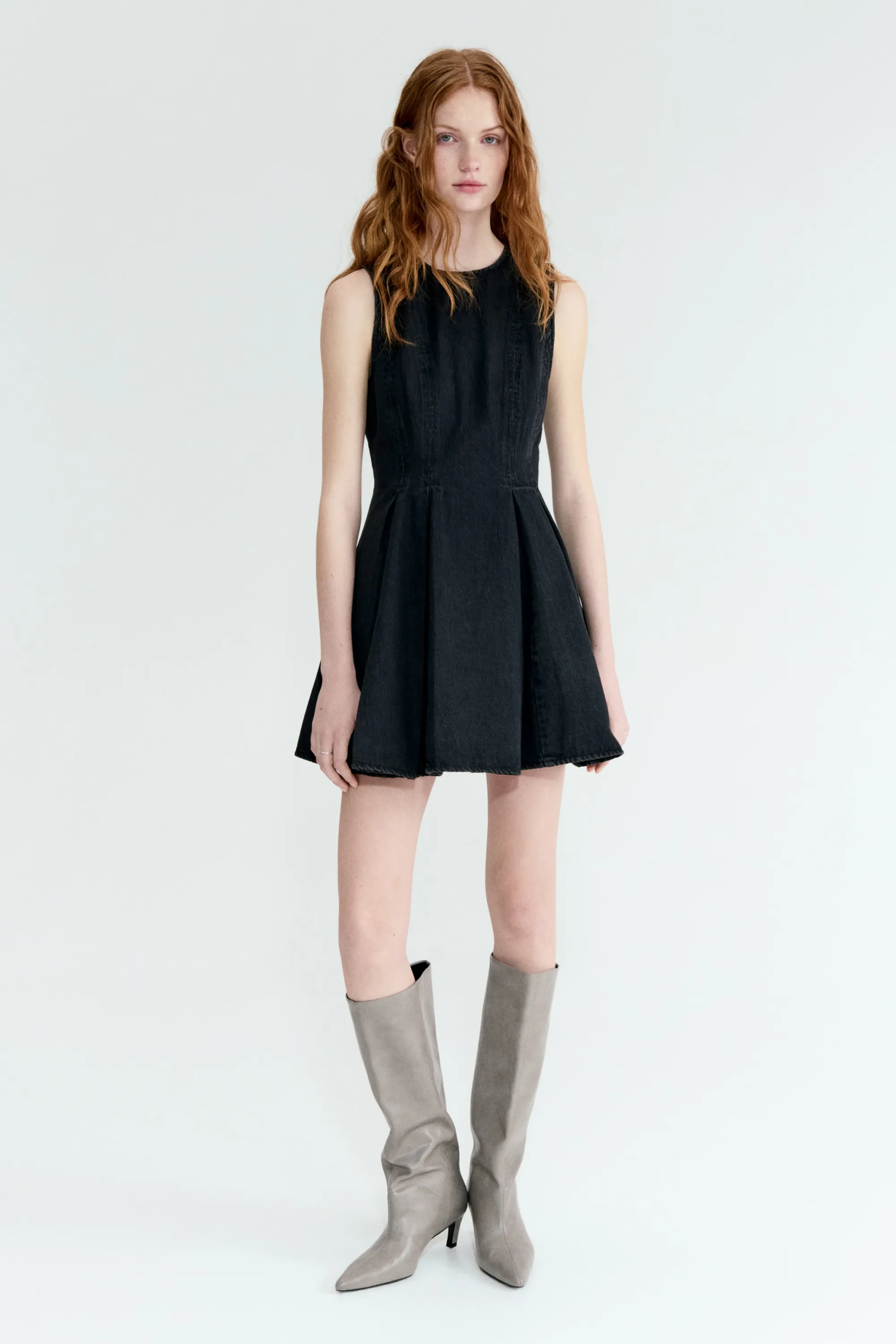 Robe en denim avec jupe évasée - Noir délavé