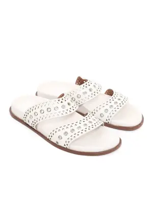 Sandales mules plates en cuir blanc à oeillets argent Prix boutique 990€ Taille 40 — photo 3