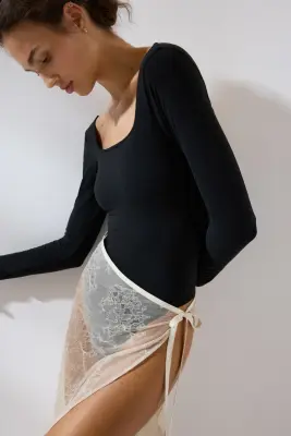 Body string Light Shape - Noir — photo 2