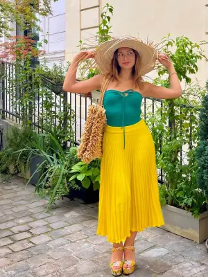 Jupe taille haute longueur midi en crêpe plissé jaune vif Prix boutique 250€ Taille XS — photo 2
