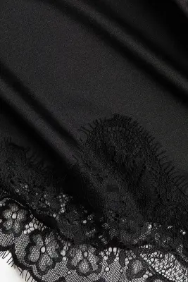 T-shirt asymétrique avec dentelle - Noir — photo 4