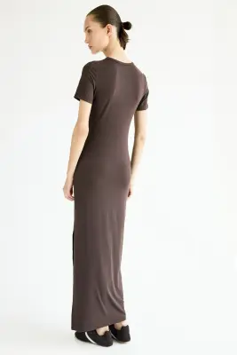 Longue robe T-shirt - Marron foncé — photo 3