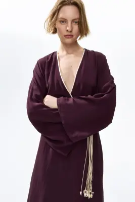Robe en viscose avec ceinture - Violet prune foncé — photo 3