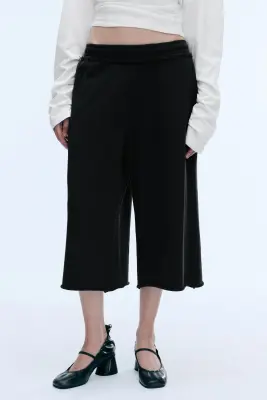 Pantalon 7/8 en éponge - Noir — photo 2