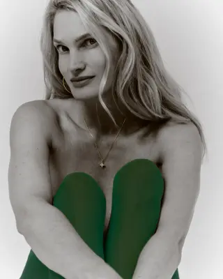 COLLIER VICTORIA — photo 2