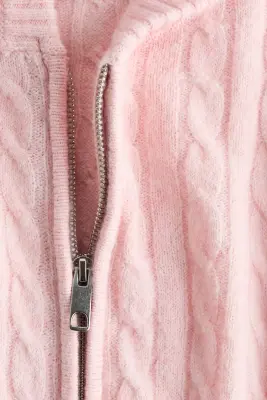Gilet zippé en maille torsadée - Rose — photo 4