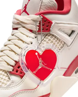 W Air Jordan 4 Retro Valentine's Day — photo 3
