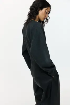 Top à encolure en V en maille - Gris foncé — photo 3