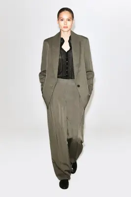 FLUID PLEATED STRAIGHT-LEG TROUSERS - BEIGE FONCÉ — photo 1