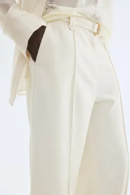 Pantalon évasé avec ceinture - Crème — photo 1