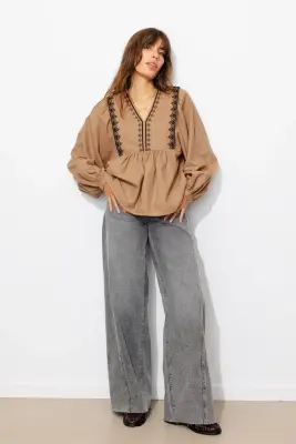 Blouse brodée Femme — photo 3
