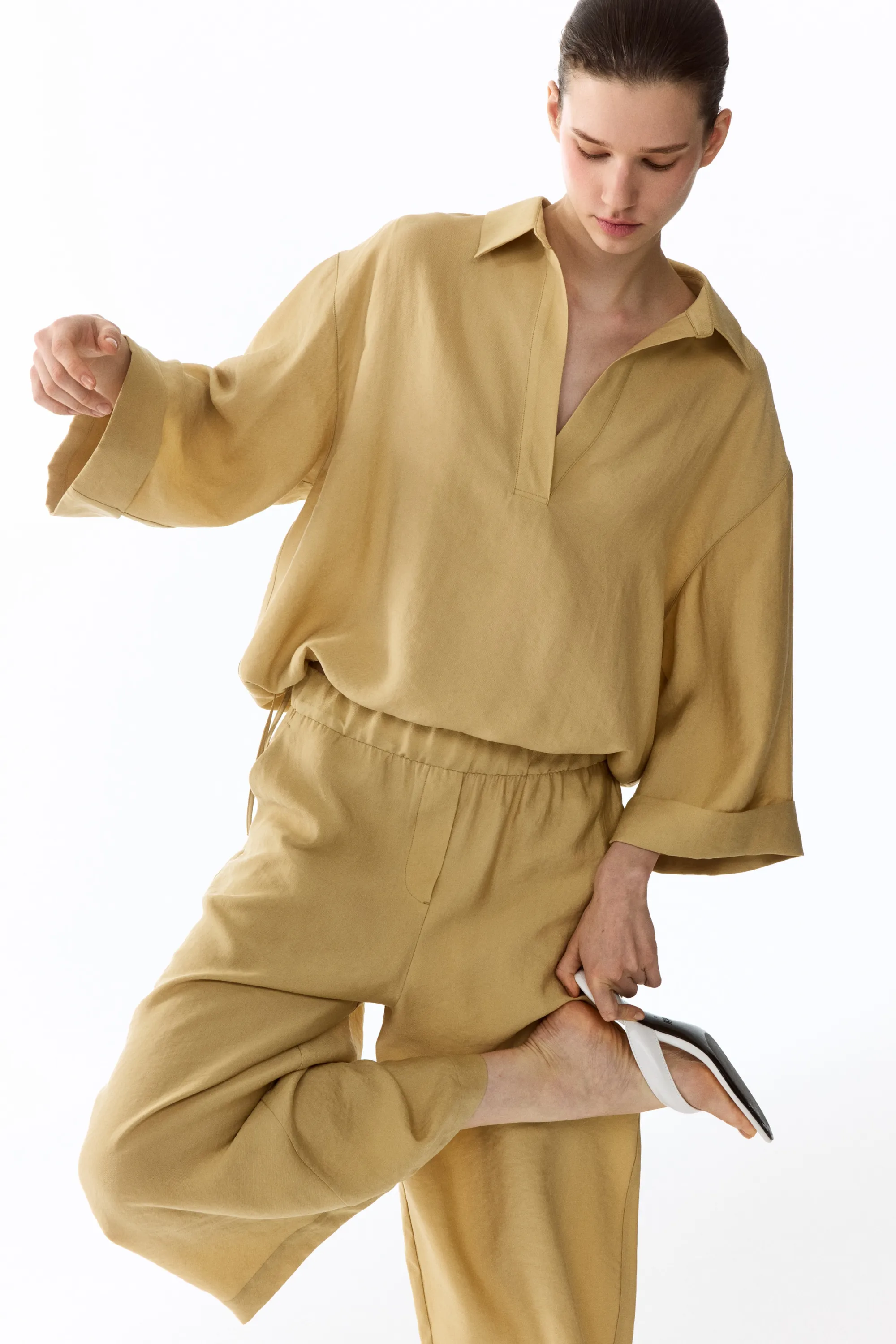 Straight lyocell-blend trousers - Beige