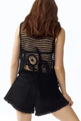 Short frangé en denim - Noir — photo 2
