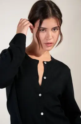 giuli - noir — photo 1