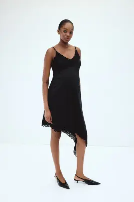 MAMA Robe à bretelles fines avec dentelle - Noir — photo 2